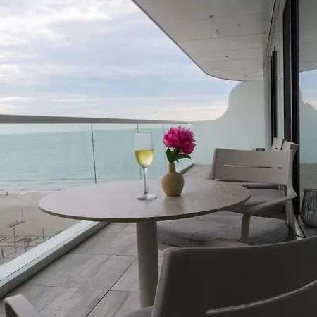 アパート White Sea Luxury Premium Mamaia Nord On The Seaview ナボダリ